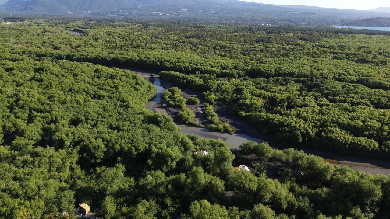 El valle del río Trancura desde el dron